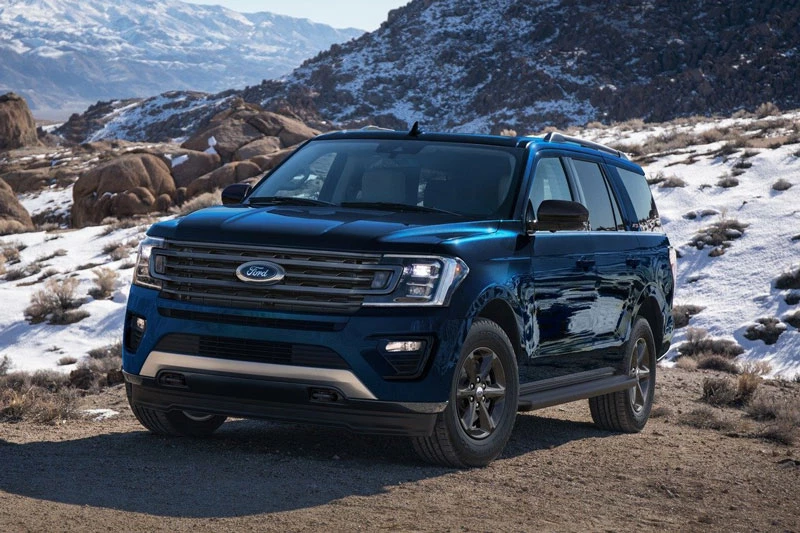10. Ford Expedition XLT 2021 (giá khởi điểm: 52.810 USD, điểm tổng thể: 8,5/10).