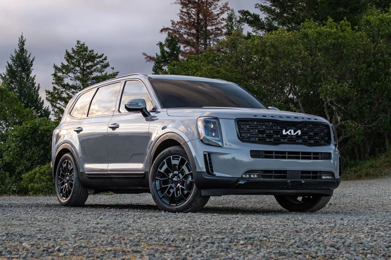 5. Kia Telluride 2022 (giá khởi điểm: 32.790 USD, điểm tổng thể: 8,6/10).