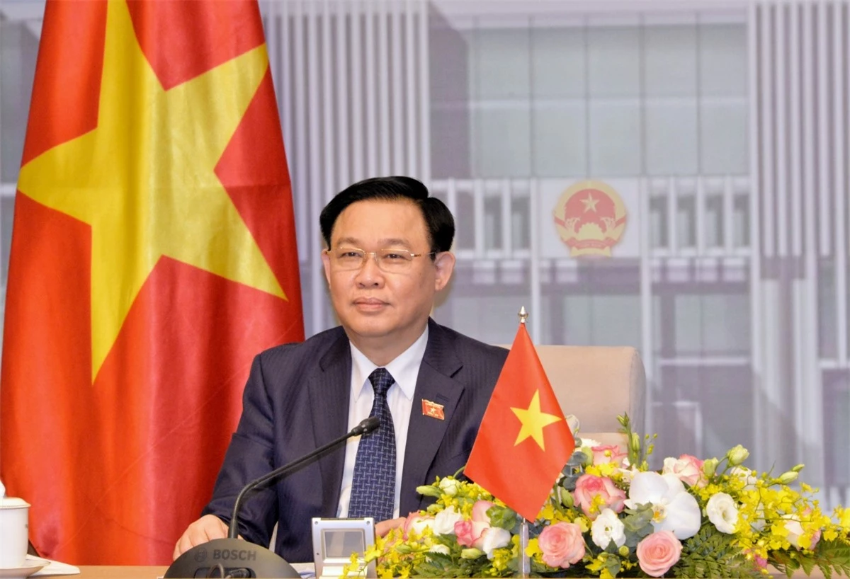 Chủ tịch Quốc hội Vương Đình Huệtham dự Hội nghị theo hình thức trực tuyến từ ngày 13 - 15/12/2021.