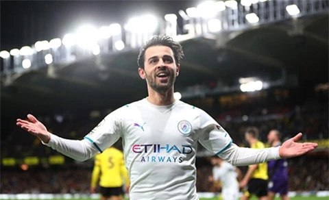 Man City bảo vệ thành công chức vô địch