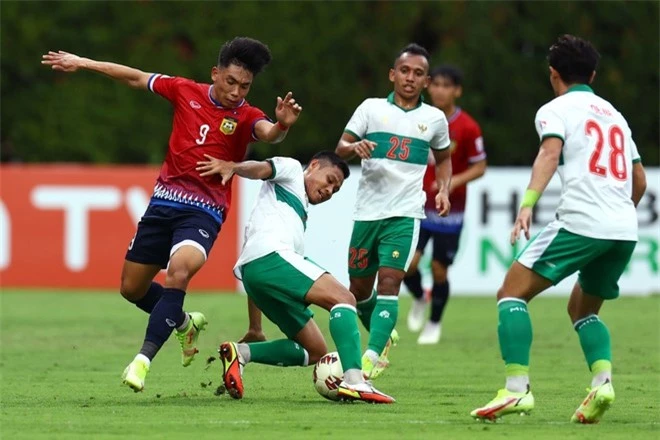 Indonesia có chiến thắng dễ dàng trước Lào 