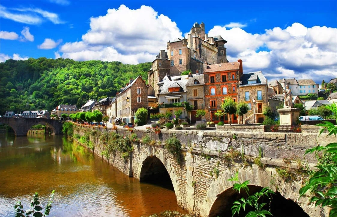 Lạc bước vào những ngôi làng xinh đẹp nhất nước Pháp