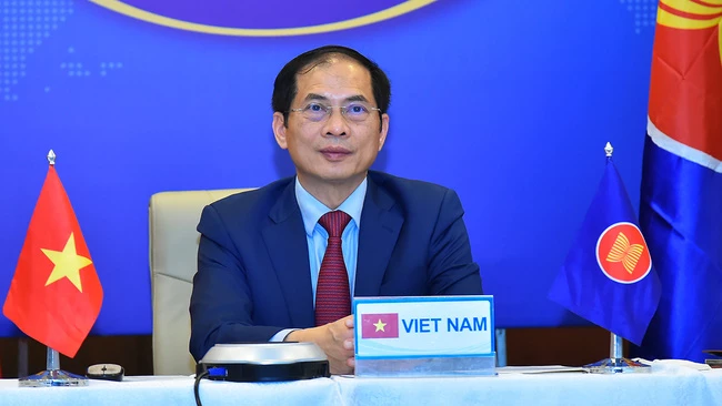 Bộ trưởng Bộ Ngoại giao Bùi Thanh Sơn phát biểu tại Hội nghị.