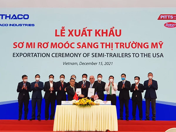 THACO Industries và PITTS Enterprises đã chính thức ký kết “Thỏa thuận độc quyền phân phối sơmi rơmoóc tại thị trường Mỹ” 