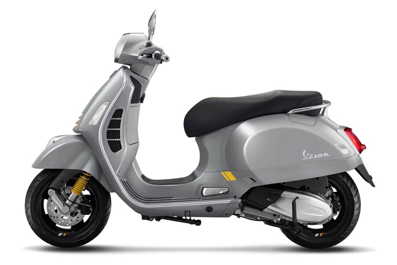 4. Vespa GTS Supertech 300 HPE ABS 2022.