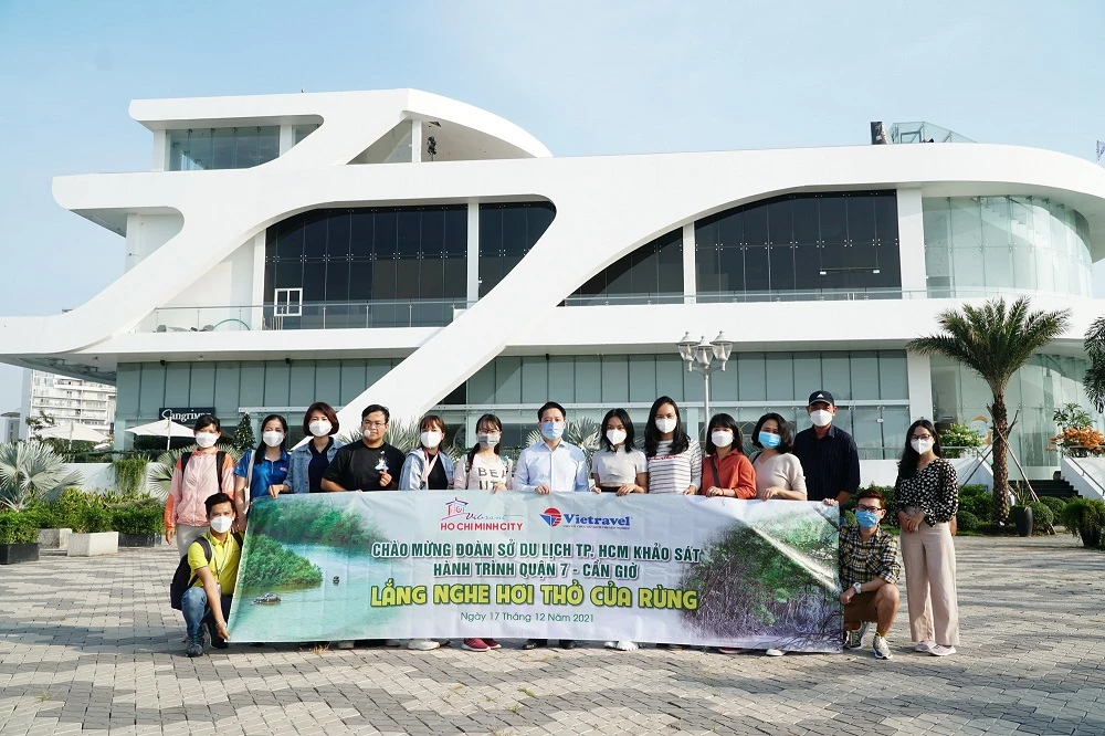 Sở Du lịch TP Hồ Chí Minh vừa phối hợp cùng Công ty Du lịch Vietravel, tổ chức chuyến khảo sát tour Cần Giờ 