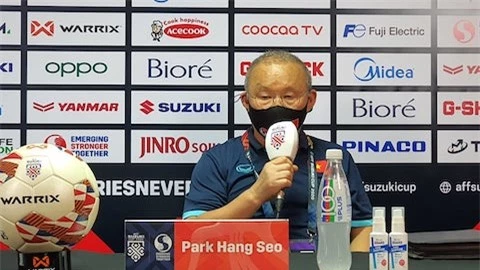 Park Hang Seo đòi VAR ở AFF Cup, tin thắng ngược Thái Lan
