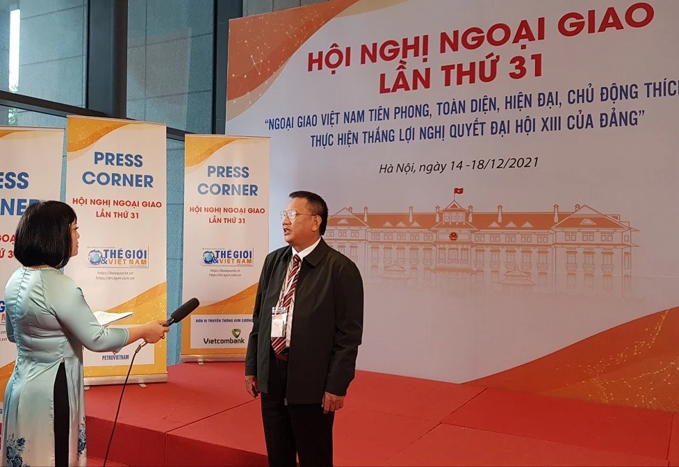 Ông Hoàng Đức Thảo, Chủ tịch Hiệp hội doanh nghiệp Khoa học và Công nghệ Việt Nam, Tổng Giám đốc Công ty cổ phần Khoa học Công nghệ (BUSADCO) trả lời phỏng vấn TG&VN.