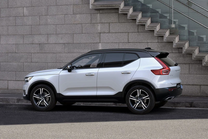 SUV hạng sang cỡ nhỏ đáng mua nhất: Volvo XC40 (giá khởi điểm: 35.195 USD).