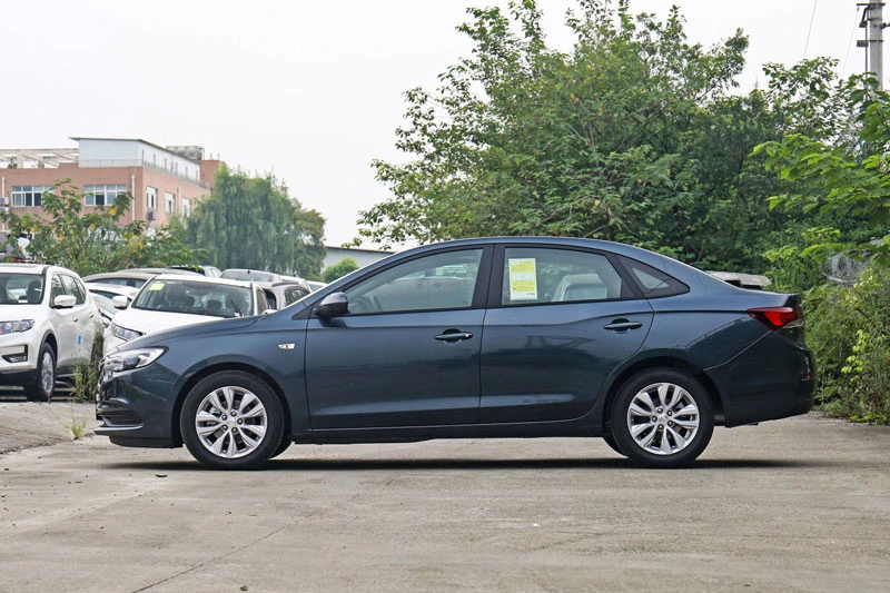 8. Buick Excelle GT (doanh số: 157.763 chiếc).