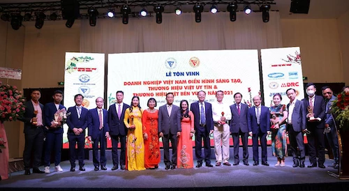 Công ty TNHH tiệm vàng đá quý Kim Hương đã đạt top 10 Thương hiệu Việt bền vững năm 2021