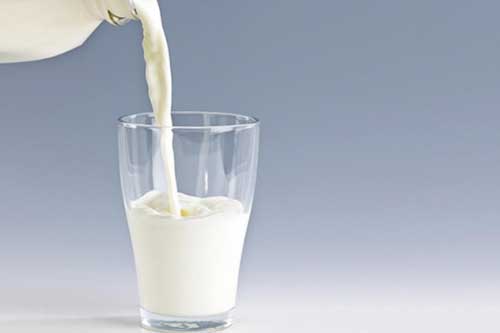 Trẻ uống sữa trước khi ngủ tăng chiều cao vượt trội nhưng cần tránh 5 sai lầm kẻo phản tác dụng