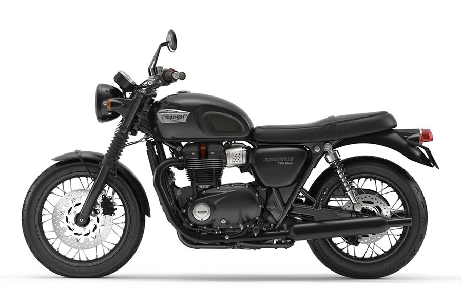 Triumph Bonneville T100 Black.