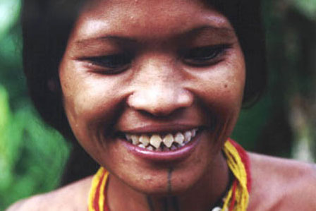 Kỳ lạ bộ lạc mài răng nhọn hoắt như quỷ để "quyến rũ" hơn