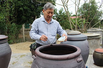 Làng nghề nước mắm Hải Giang I vượt đại dịch