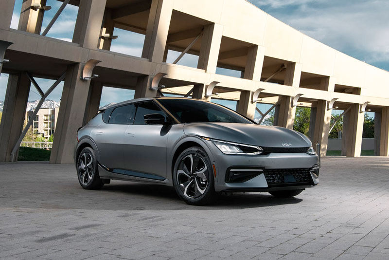 Top 10 xe SUV chạy điện thú vị nhất năm 2022: Vinh danh Kia EV6.