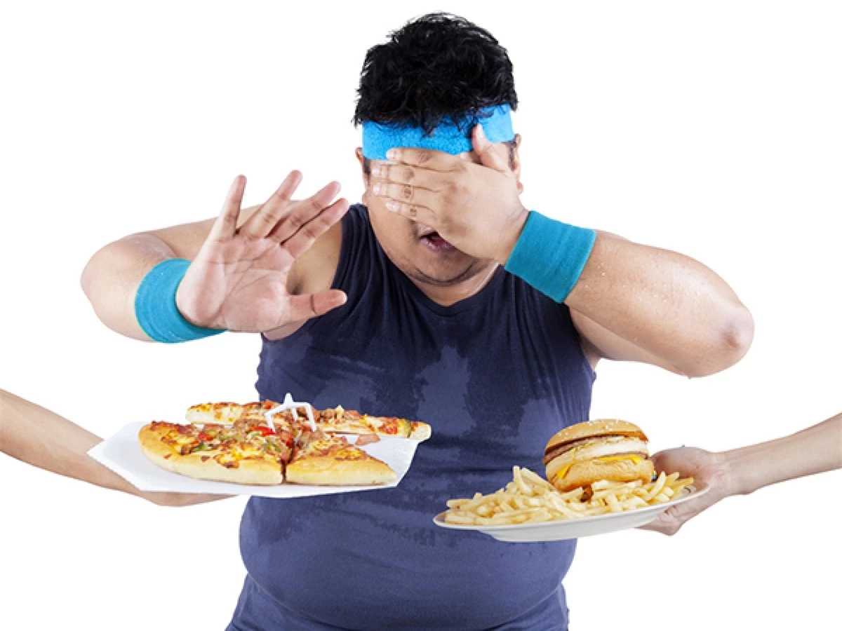 Ăn nhiều hơn mức cần thiết: Một vấn đề nữa do ăn trong khi di chuyển là bạn sẽ có xu hướng ăn nhiều hơn. Đó là do bạn không kiểm soát được cảm giác thèm ăn và liên tục ăn trong vô thức trong khi trò chuyện hoặc lái xe. Điều này chắc chắn sẽ dẫn đến đau bụng và tăng cân do ăn quá độ./.