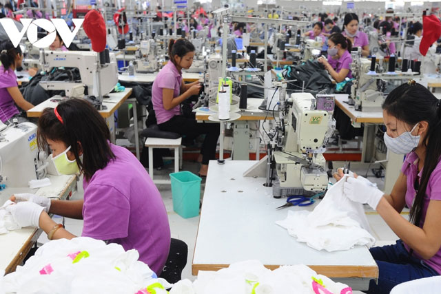 Ngành dệt may phục hồi mạnh mẽ nhờ thích ứng linh hoạt