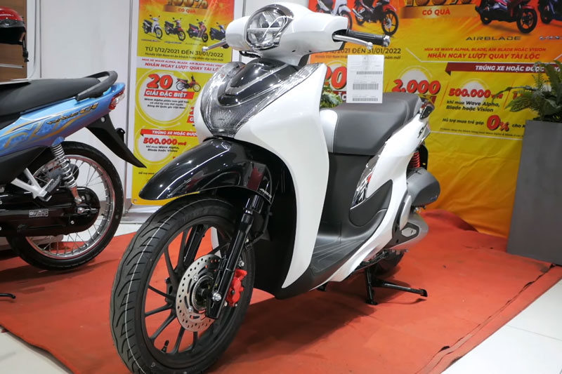Ngắm Honda SH Mode 2022 màu trắng đen giá 6029 triệu tại Việt Nam  Tạp  chí Doanh nghiệp Việt Nam