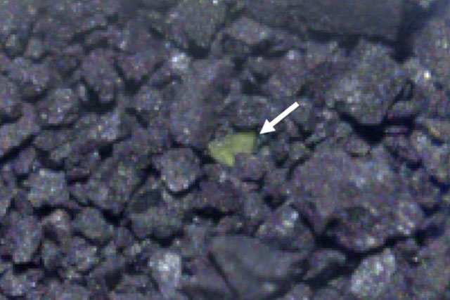 Tàu Nhật Bản đem về Trái Đất "vật chất bóng đêm" chứa mầm sự sống?