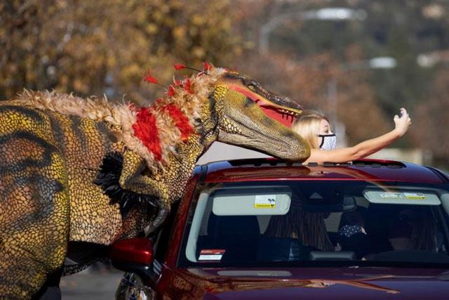 Điểm lại những khoảnh khắc kỳ lạ và thú vị nhất trong năm 2021