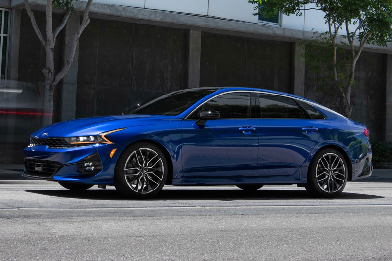 Top 10 xe hơi đẹp nhất năm 2022: Kia K5, Mazda3 góp mặt