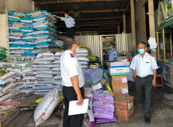 Tiền Giang: Phát hiện 8 mẫu phân bón giả, kém chất lượng