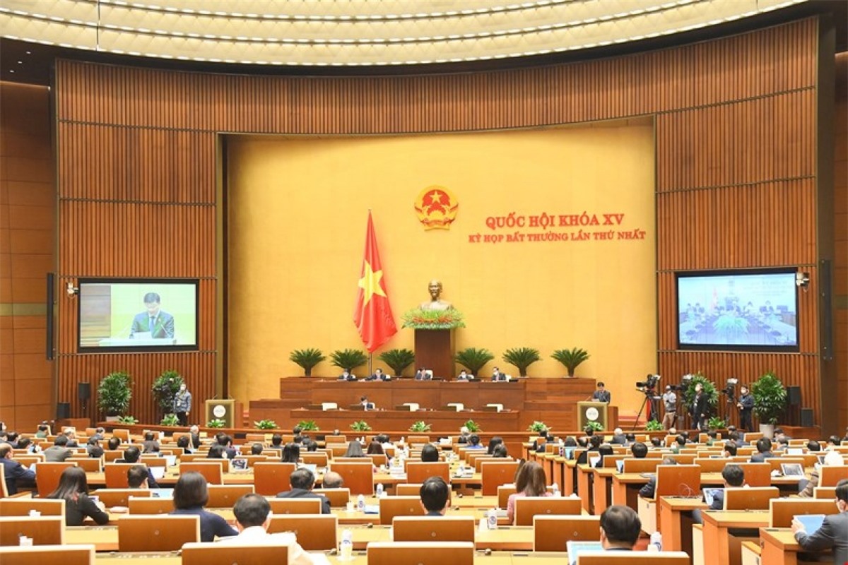 Quốc hội nghe báo cáo của Chính phủ trong ngày làm việc đầu tiên của kỳ họp bất thường
