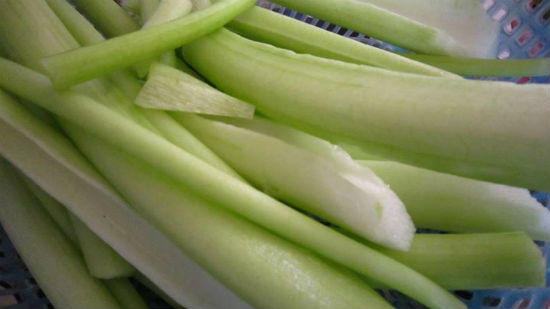 Mẹo sơ chế dọc mùng không bị ngứa