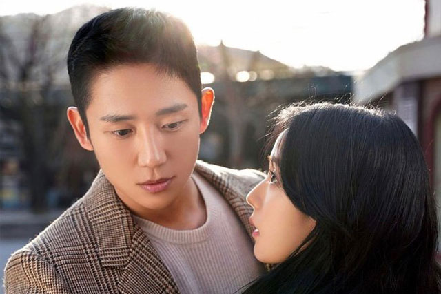 Jung Hae In và Jisoo (BLACKPINK) bị nghi ngờ "phim giả tình thật" chỉ vì chi tiết này