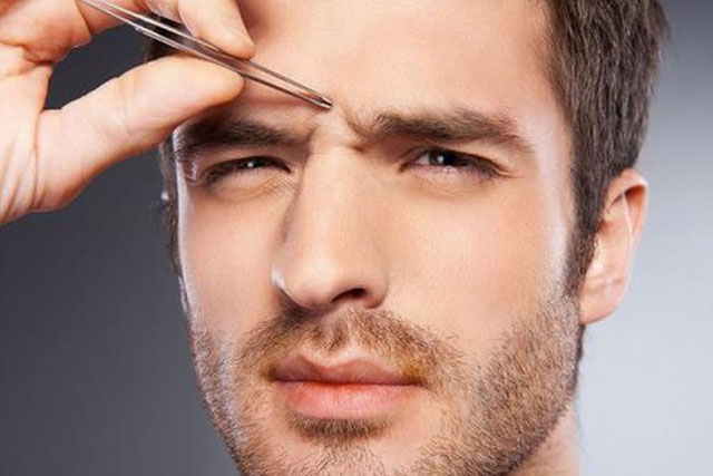 4 đặc điểm trên gương mặt chứng tỏ đàn ông có tướng mạo trăng hoa, chị em nên tránh xa