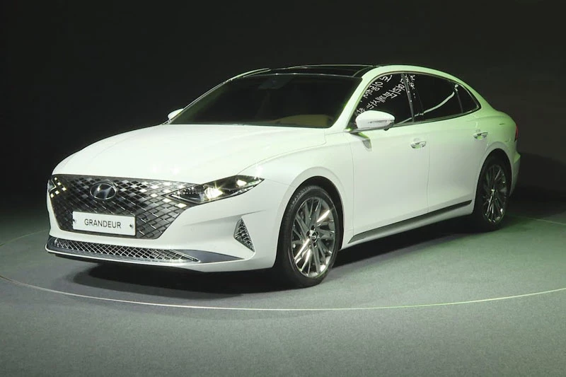 4. Hyundai Grandeur (doanh số: 91.333 chiếc, chiếm 5,2% thị phần).