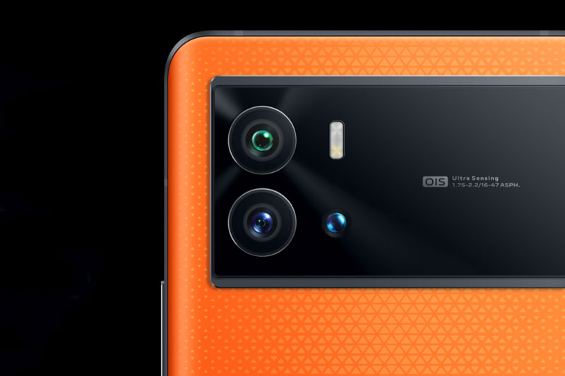 Smartphone chip Snapdragon 8 Gen1, RAM 12 GB, sạc 120W, giá ‘mềm’