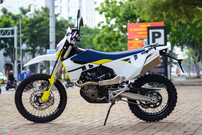 Chi tiết môtô Husqvarna 701 Enduro, giá 599 triệu đồng tại Việt Nam