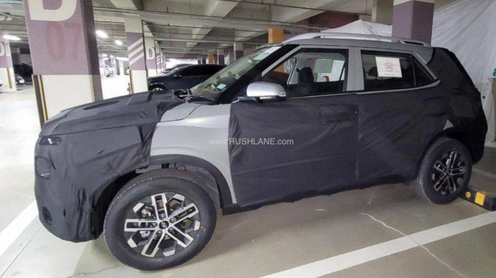 Hyundai Venue 2022 lộ diện, trang bị đèn hậu mới