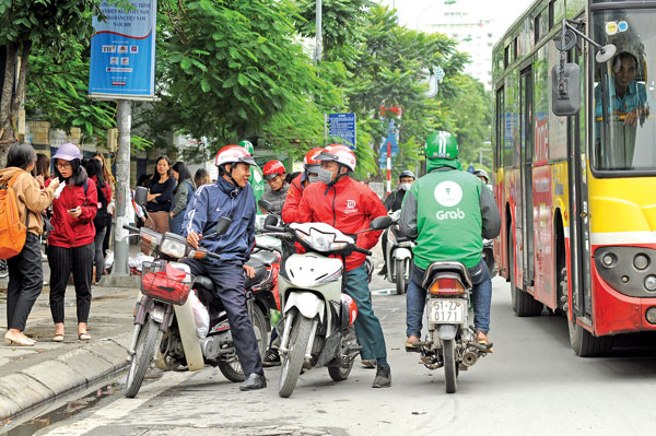 Tìm giải pháp đồng bộ để quản lý dịch vụ xe công nghệ
