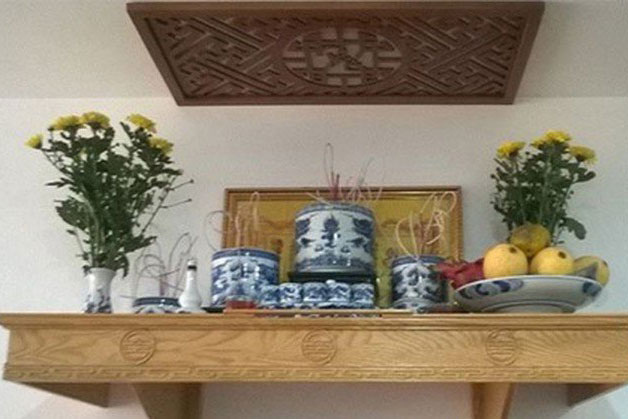 B&#xE0;n th&#x1EDD; xu&#x1EA5;t hi&#x1EC7;n 3 d&#x1EA5;u hi&#x1EC7;u ch&#x1EE9;ng t&#x1ECF; b&#x1EA1;n b&#x1ECB; b&#x1EC1; tr&#xEA;n tr&#xE1;ch ph&#x1EA1;t ti&#x1EC1;n b&#x1EA1;c tr&#xF4;i s&#xF4;ng, 1 &#x111;i&#x1EC1;m c&#x1EF1;c may m&#x1EAF;n