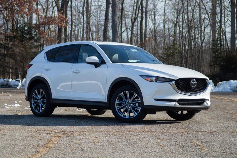 6. Mazda CX-5 (doanh số: 400 nghìn chiếc).