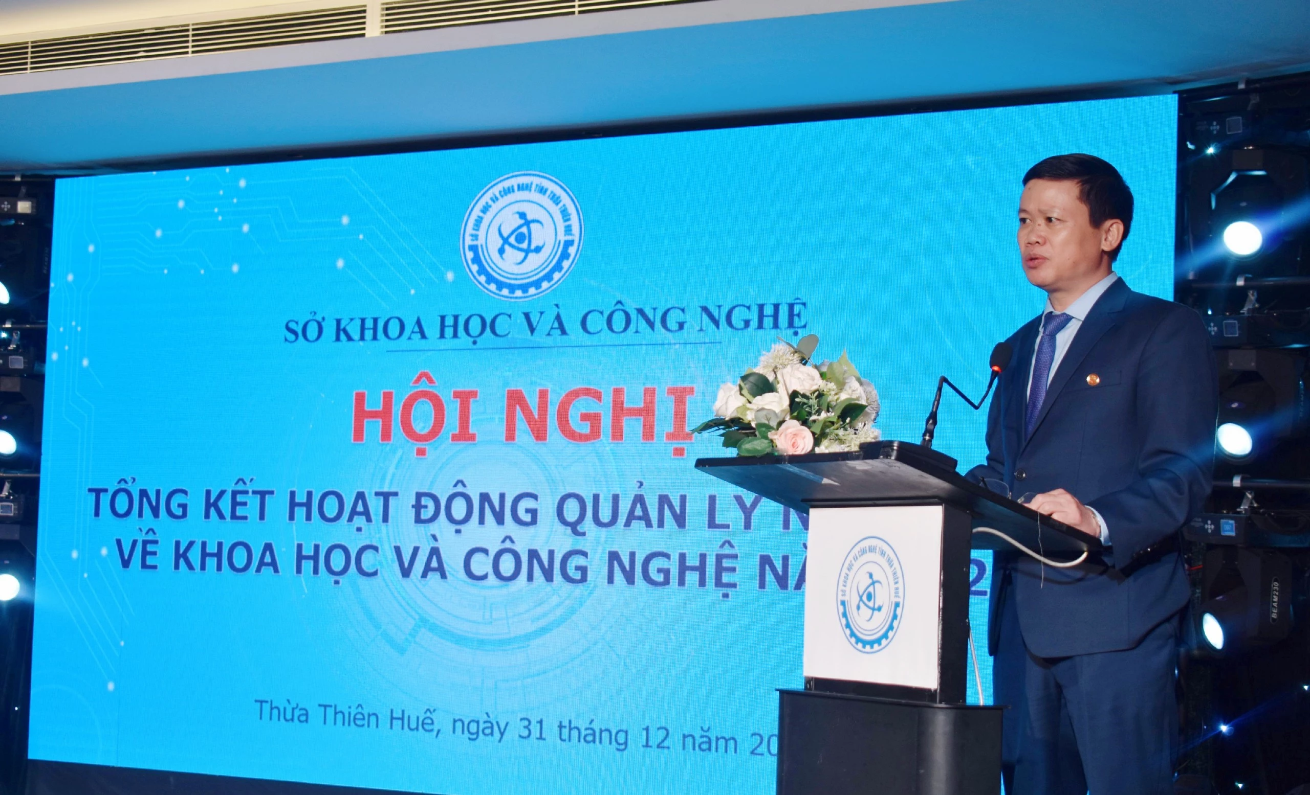  Giám đốc Sở KH&CN Hồ Thắng đã biểu dương thành tựu đạt được của tập thể Sở KH&CN trong thời gian qua