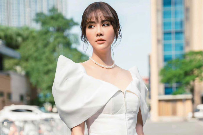 Huyền Lizzie phim 'Thương Ngày Nắng Về' mê mệt sắc trắng