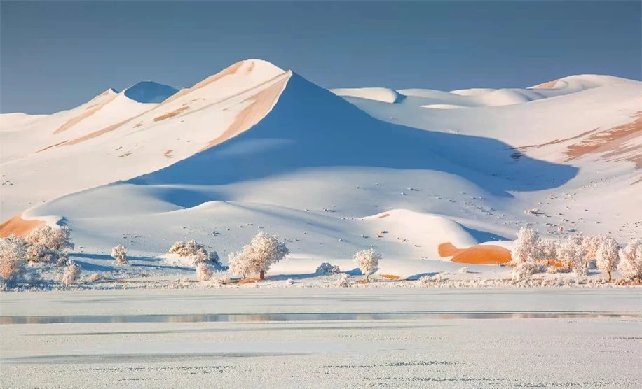 Chiêm ngưỡng sa mạc tuyết Taklamakan của Trung Quốc - Ảnh 3