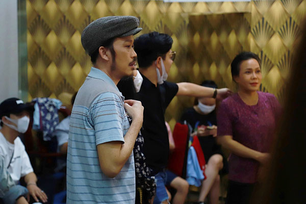 Nghệ sĩ Hoài Linh chính thức tái xuất sau nửa năm ở ẩn vì vướng lùm xùm từ thiện