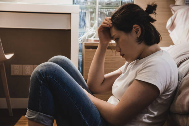 Hùng hổ đi đánh ghen với em chồng, tôi sốc tận óc khi thấy một người cũng có mặt ở đó