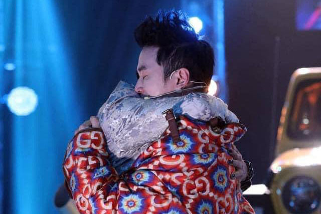 Wowy bất ngờ hé lộ khoảnh khắc Karik gục ngã, bật khóc tại Rap Việt, chuyện gì đây?