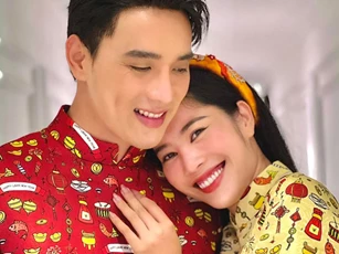 Nam Em tung ảnh tình tứ bên soái ca, cặp đôi mới của showbiz hay gì đây?