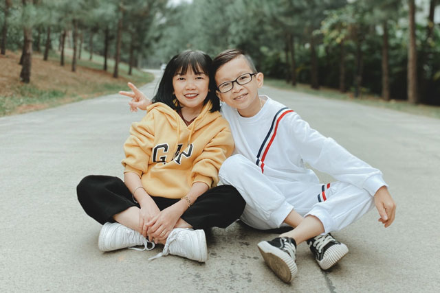 Cặp vợ chồng tí hon sau 2 năm kết hôn: Kiếm tiền từ Youtube, vừa mua chung cư gần 2 tỷ