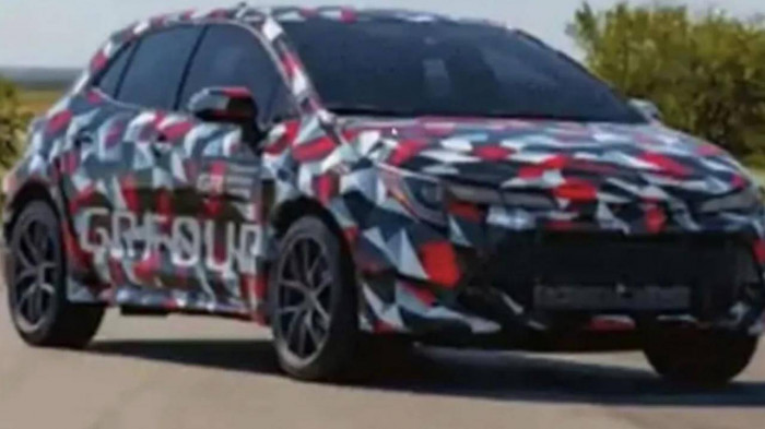 Toyota GR Corolla mới tiếp tục lộ diện, trang bị hộp số sàn