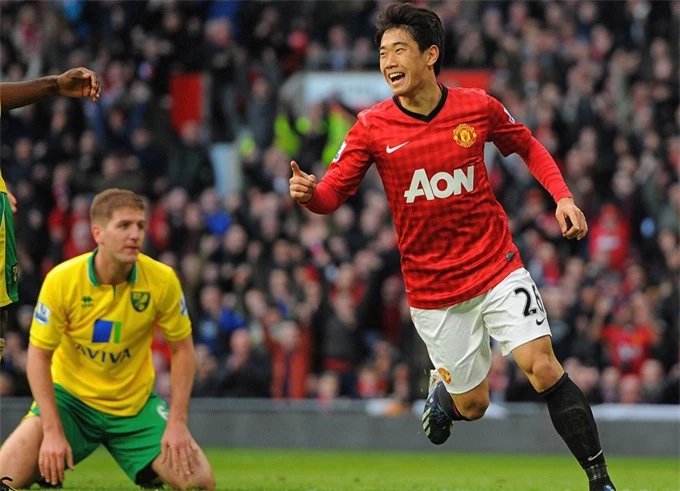 Kagawa tỏa sáng với cú hat-trick vào lưới Norwich