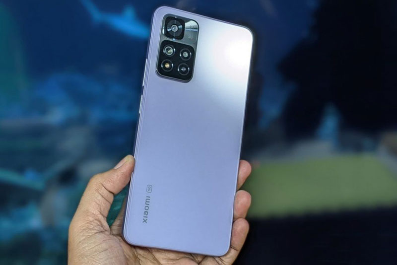 Cận cảnh smartphone cấu hình ‘khủng’, màn hình 120Hz, sạc 120W, giá gần 8 triệu