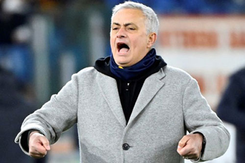 Mourinho nổi điên vì Roma bị ngược dòng chỉ trong 7 phút